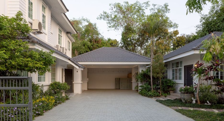 Villa en venta y en alquiler de 5 habitaciones en San Kamphaeng, Chiang Mai