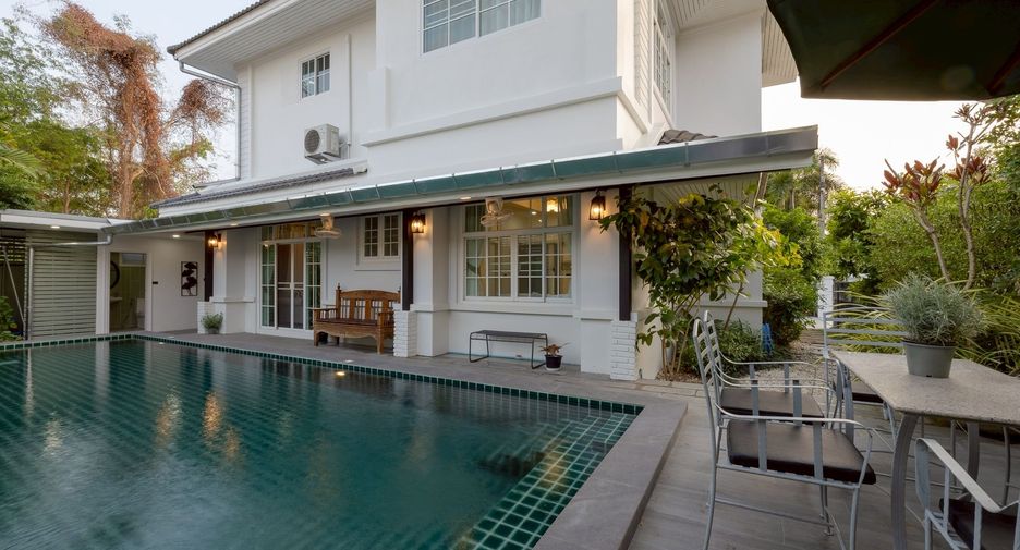 Villa en venta y en alquiler de 5 habitaciones en San Kamphaeng, Chiang Mai