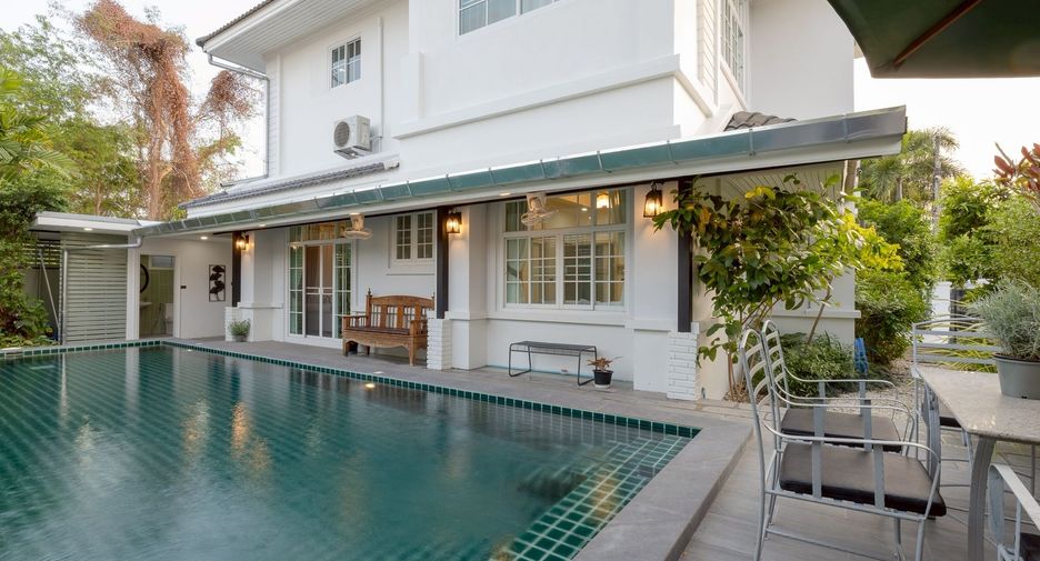 Villa en venta y en alquiler de 5 habitaciones en San Kamphaeng, Chiang Mai