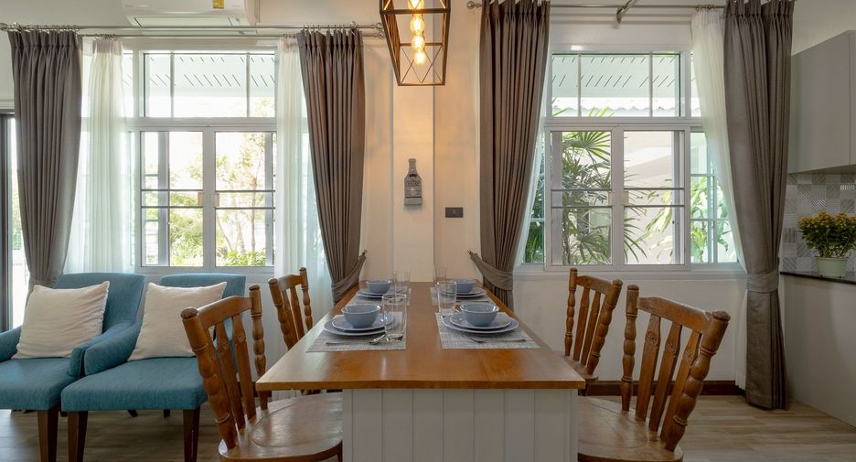 Villa en venta y en alquiler de 5 habitaciones en San Kamphaeng, Chiang Mai
