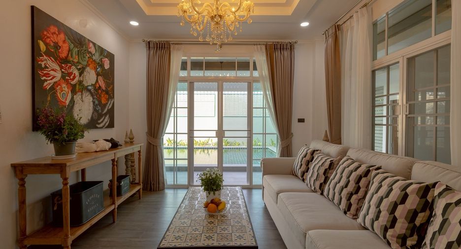 Villa en venta y en alquiler de 5 habitaciones en San Kamphaeng, Chiang Mai