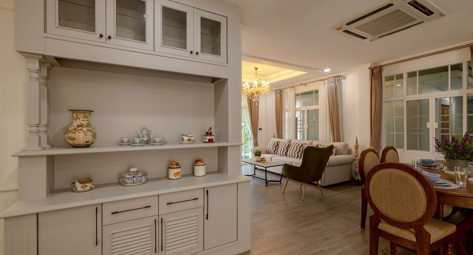 Villa en venta y en alquiler de 5 habitaciones en San Kamphaeng, Chiang Mai
