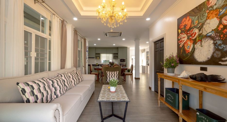 Villa en venta y en alquiler de 5 habitaciones en San Kamphaeng, Chiang Mai