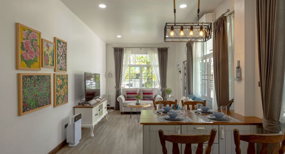 Villa en venta y en alquiler de 5 habitaciones en San Kamphaeng, Chiang Mai