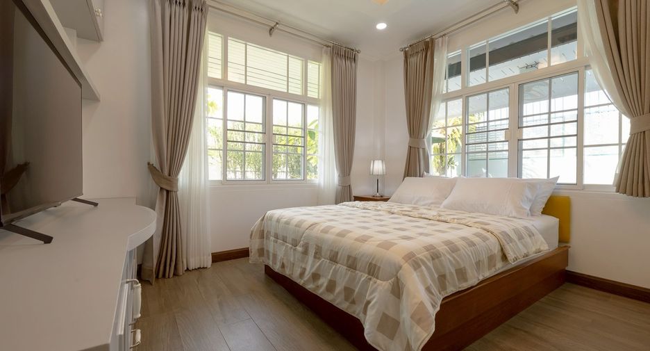 Villa en venta y en alquiler de 5 habitaciones en San Kamphaeng, Chiang Mai
