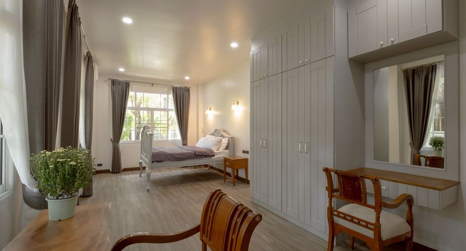 Villa en venta y en alquiler de 5 habitaciones en San Kamphaeng, Chiang Mai
