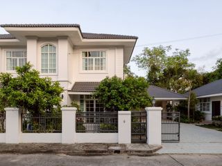For sale and for rent 5 bedrooms villa in San Kamphaeng, Chiang Mai