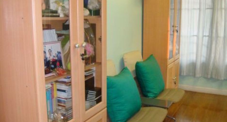 For sale 3 bedrooms house in Saphan Sung, Bangkok