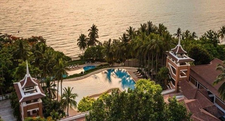For rent 3 bedrooms condo in Bang Lamung, Chonburi