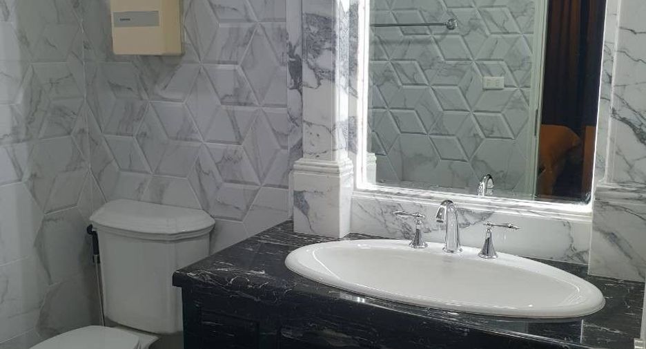 For rent 3 bedrooms condo in Bang Lamung, Chonburi