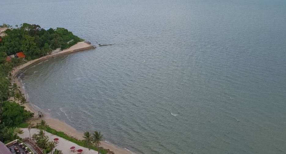 For rent 3 bedrooms condo in Bang Lamung, Chonburi