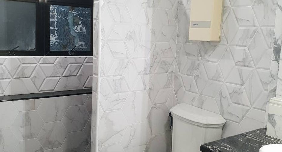 For rent 3 bedrooms condo in Bang Lamung, Chonburi