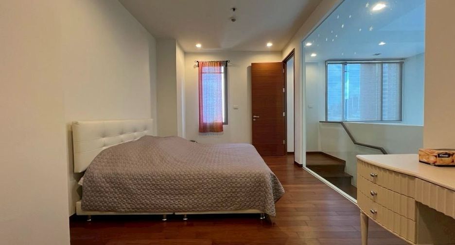For sale 2 bedrooms condo in Khlong Toei, Bangkok