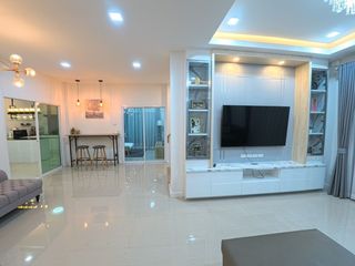 For rent 4 bedrooms house in Saraphi, Chiang Mai