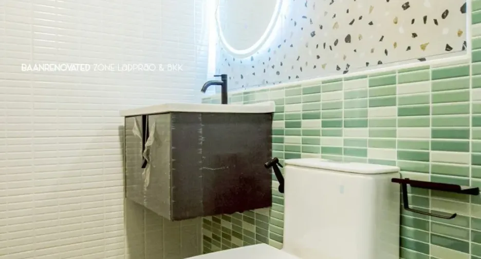 For sale 2 bedrooms townhouse in Wang Thonglang, Bangkok