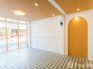 For sale 2 bedrooms townhouse in Wang Thonglang, Bangkok