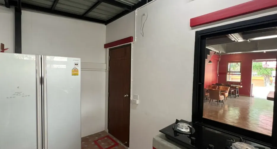 For sale 4 bedrooms townhouse in Mueang Chiang Mai, Chiang Mai