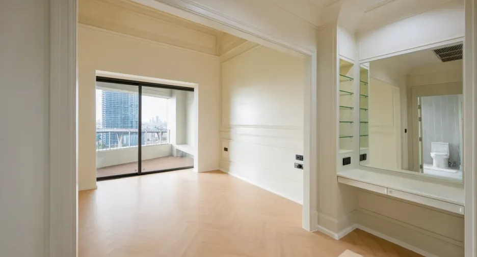 For sale 2 bedrooms condo in Yan Nawa, Bangkok