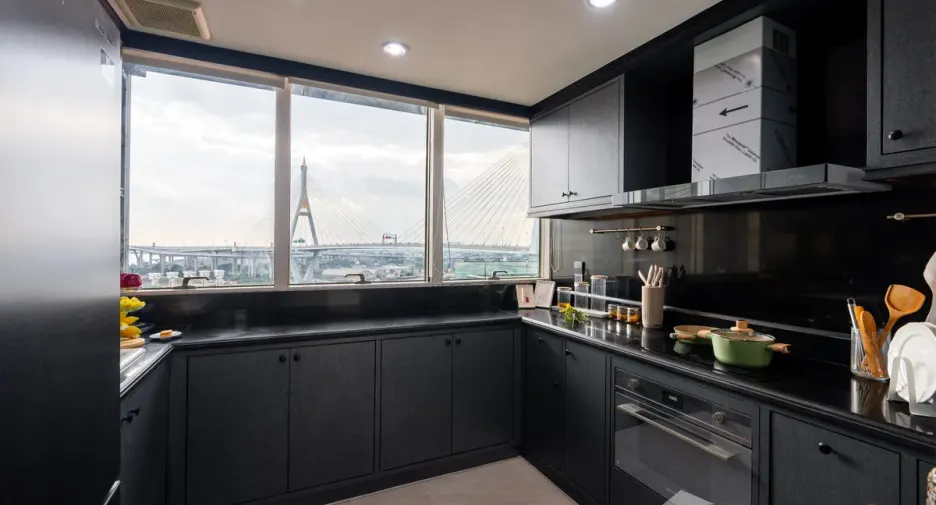 For sale 2 bedrooms condo in Yan Nawa, Bangkok