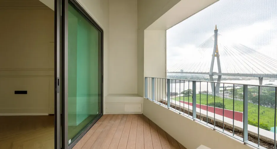 For sale 2 bedrooms condo in Yan Nawa, Bangkok
