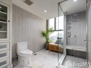For sale 2 bedrooms condo in Yan Nawa, Bangkok