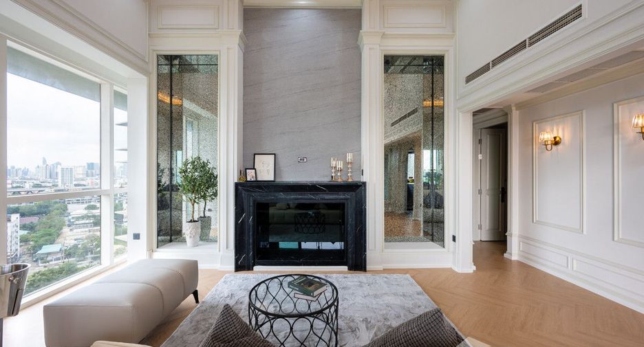 For sale 2 bedrooms condo in Yan Nawa, Bangkok