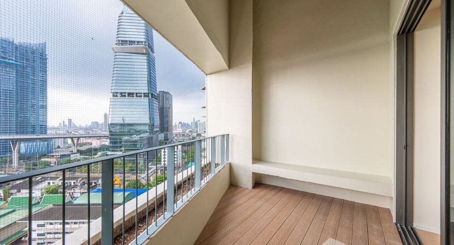 For sale 2 bedrooms condo in Yan Nawa, Bangkok