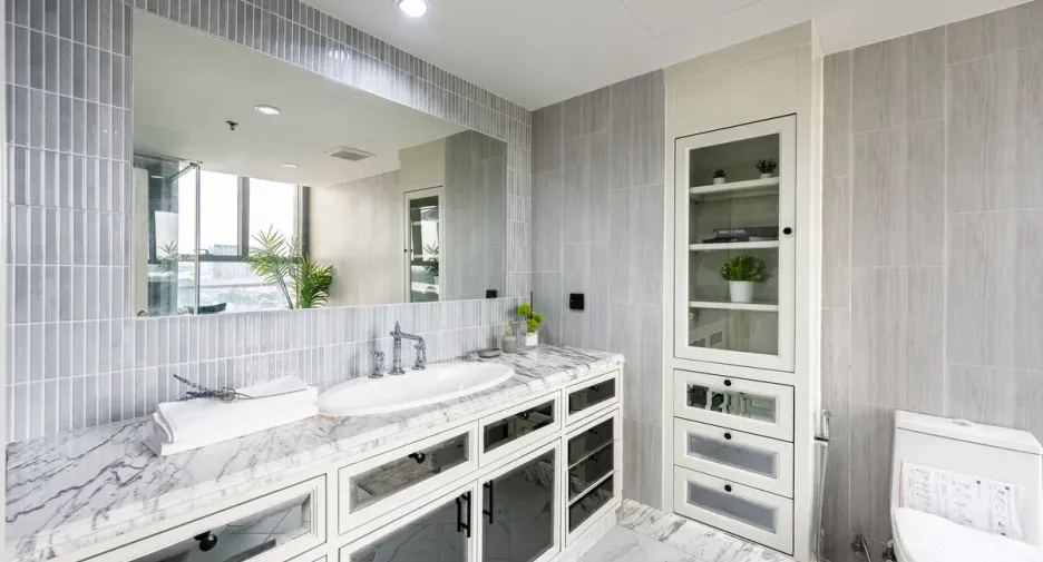 For sale 2 bedrooms condo in Yan Nawa, Bangkok