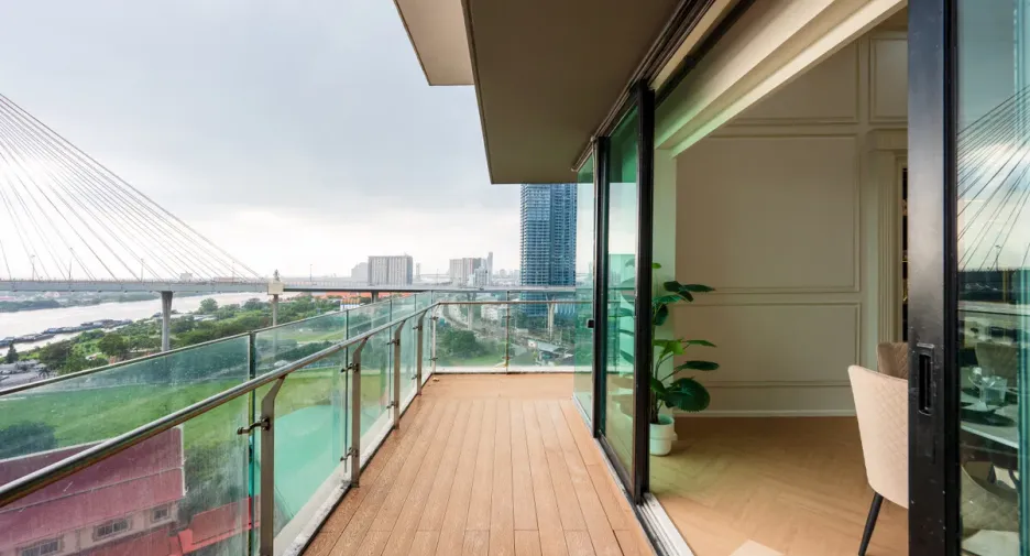 For sale 2 bedrooms condo in Yan Nawa, Bangkok