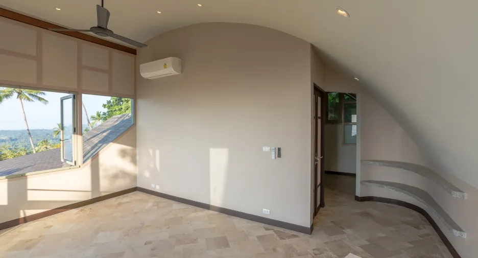 For sale 4 bedrooms villa in Ko Samui, Surat Thani