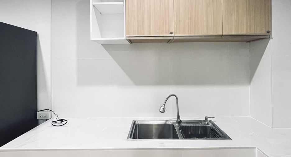 For rent 3 bedrooms townhouse in Mueang Chiang Mai, Chiang Mai