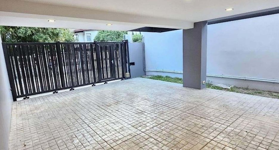 À vendre 3 chambres maison à Suan Luang, Bangkok