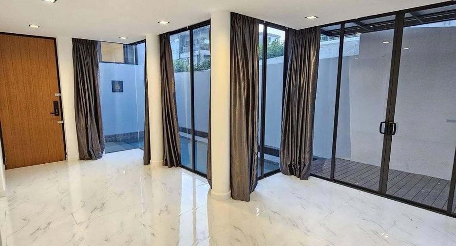 À vendre 3 chambres maison à Suan Luang, Bangkok