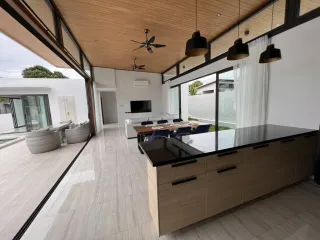 À louer 3 chambres villa à Ko Samui, Surat Thani