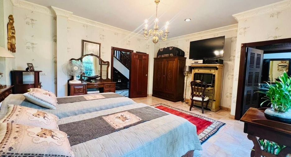 For sale 4 bedrooms house in Hang Dong, Chiang Mai