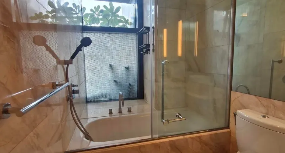 For sale and for rent 2 bedrooms condo in Sathon, Bangkok