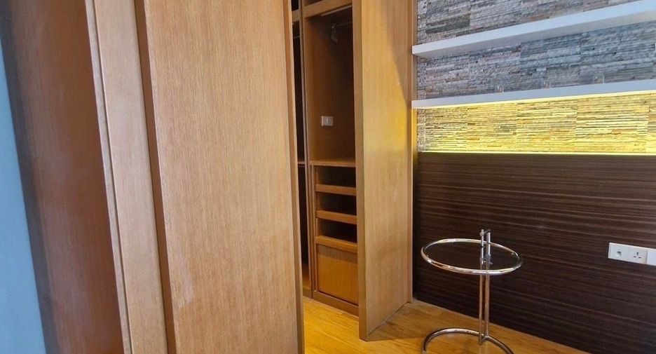 For sale and for rent 2 bedrooms condo in Sathon, Bangkok