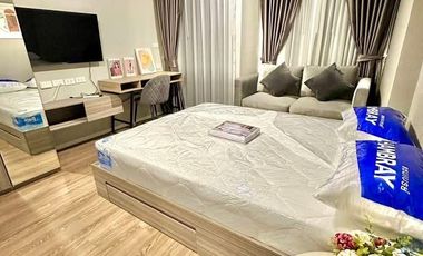 À louer 1 chambre condo à Khan Na Yao, Bangkok