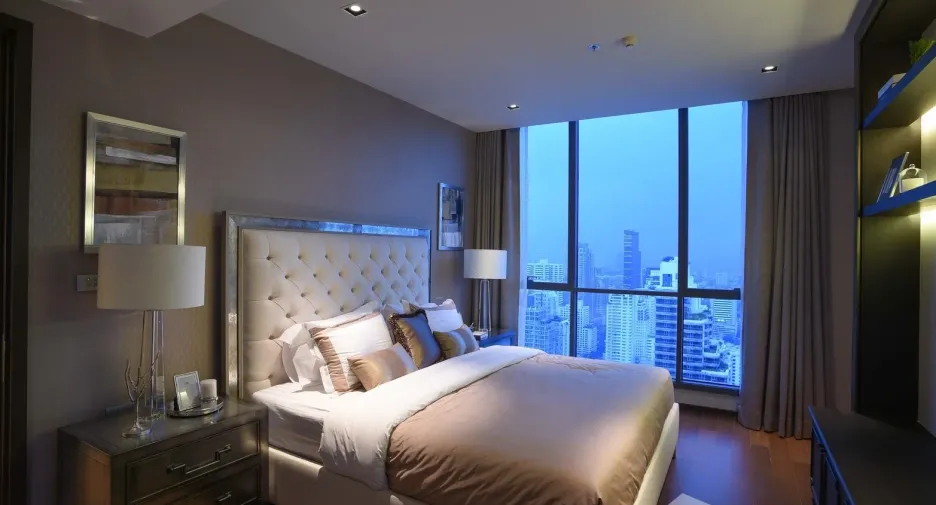 For sale 2 bedrooms condo in Khlong Toei, Bangkok