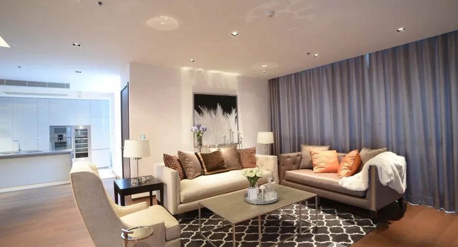 For sale 2 bedrooms condo in Khlong Toei, Bangkok