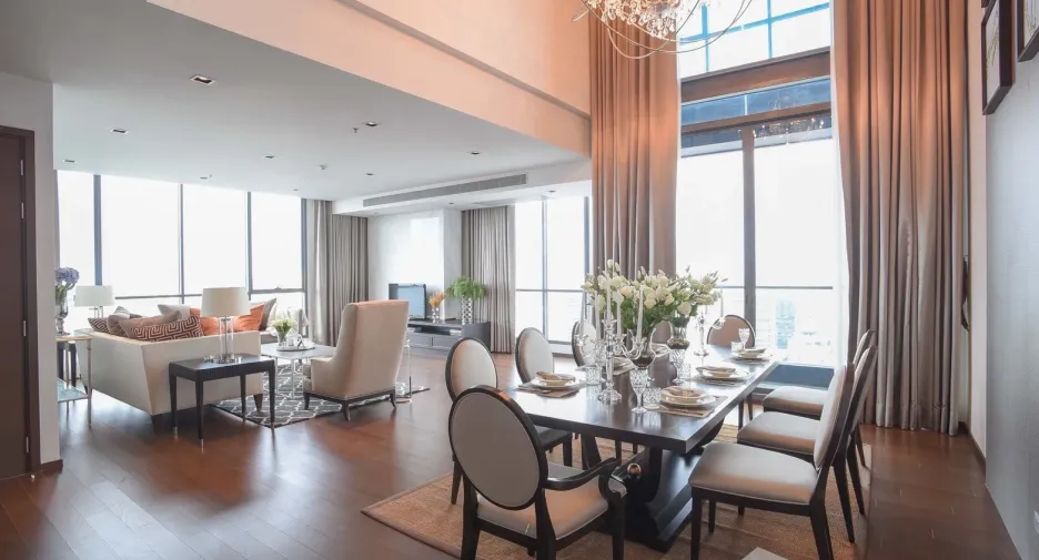 For sale 2 bedrooms condo in Khlong Toei, Bangkok