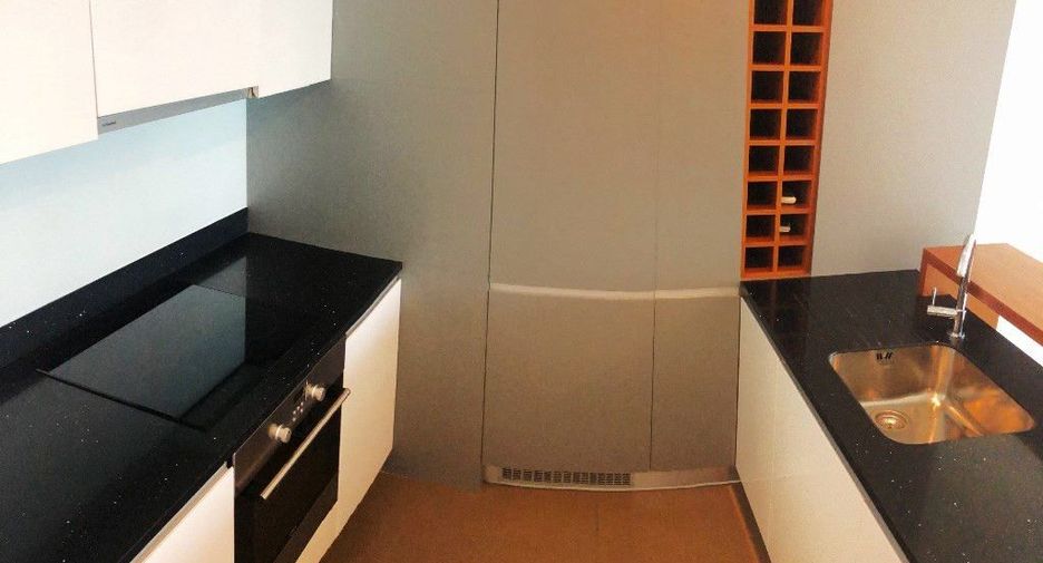 For sale 1 Beds condo in Sathon, Bangkok