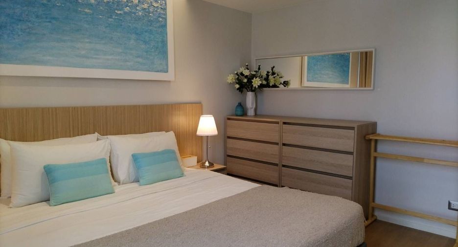 For sale 3 bedrooms condo in Watthana, Bangkok