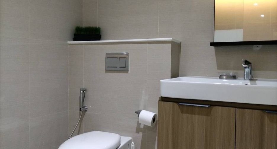 For sale 3 bedrooms condo in Watthana, Bangkok