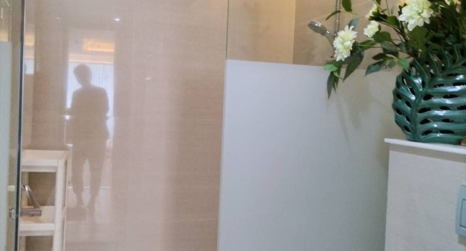 For sale 3 bedrooms condo in Watthana, Bangkok