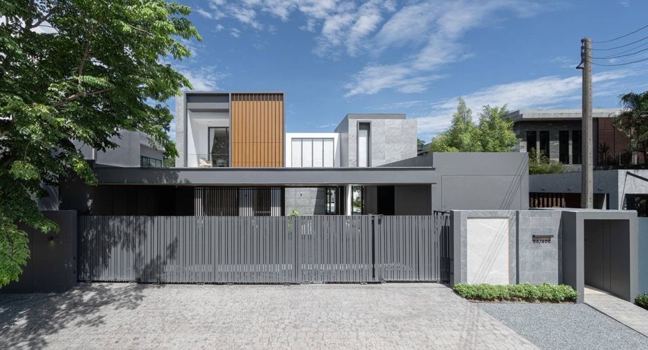 For sale 6 bedrooms villa in Mueang Chiang Mai, Chiang Mai