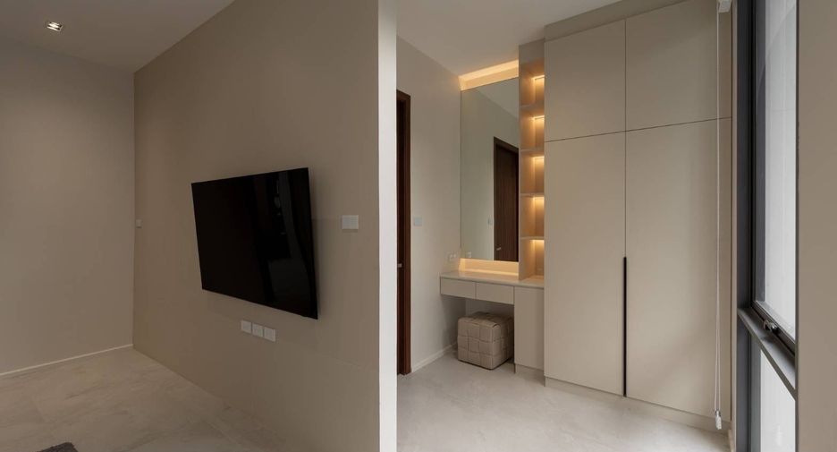 For sale 6 bedrooms villa in Mueang Chiang Mai, Chiang Mai
