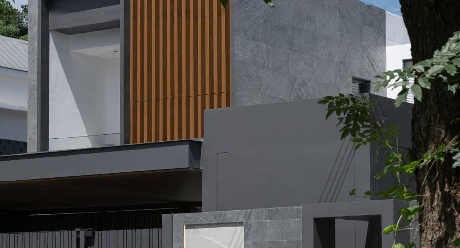 For sale 6 bedrooms villa in Mueang Chiang Mai, Chiang Mai