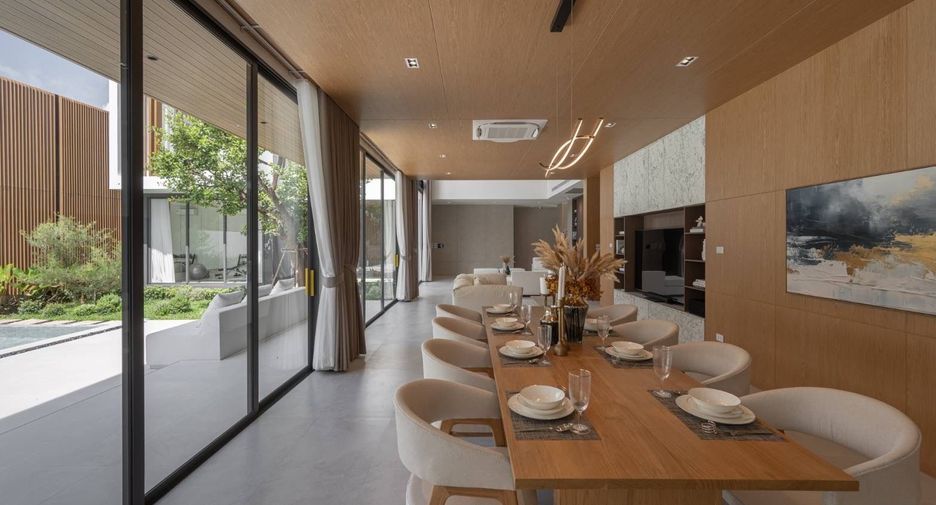 For sale 6 bedrooms villa in Mueang Chiang Mai, Chiang Mai