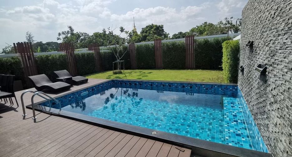 For sale and for rent 3 bedrooms villa in Saraphi, Chiang Mai